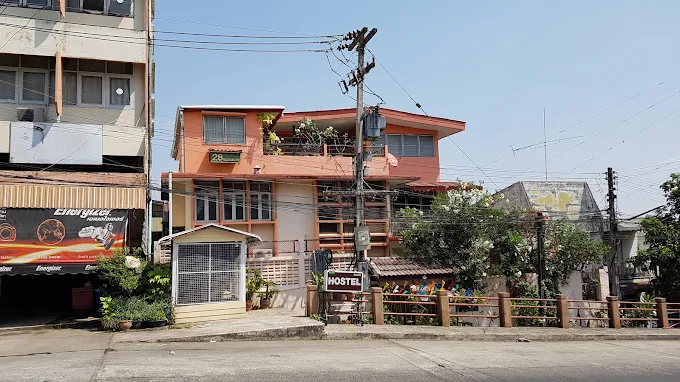 28 Rachabutr Hostel
