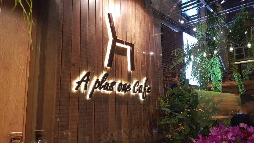 A plus one cafe'